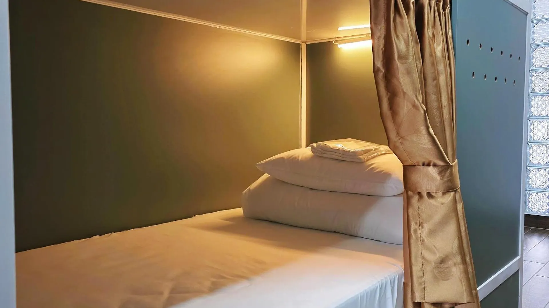 Cozy Cubes Hotel Ho Chi Minh City